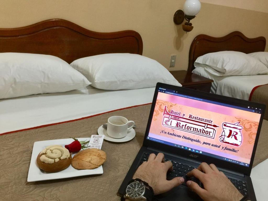 Hotel El Reformador Puerto Barrios Ngoại thất bức ảnh