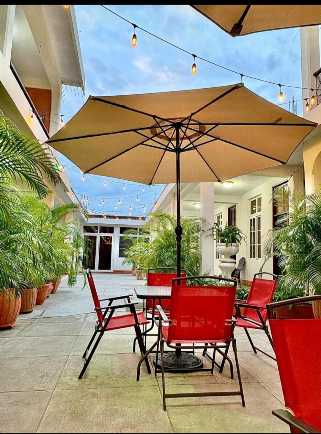 Hotel El Reformador Puerto Barrios Ngoại thất bức ảnh