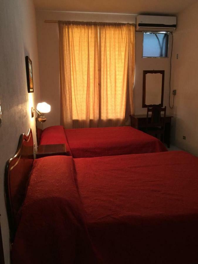 Hotel El Reformador Puerto Barrios Ngoại thất bức ảnh